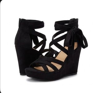 NWOB Torrid Black Faux Suede Ankle Wrap Platform Wedge Sandals 9W